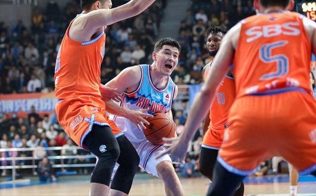 九游-里尔发布备战花絮；冲刺阶段手感冰凉；CBA季后赛任务艰巨；纪律约束更严格的简单介绍