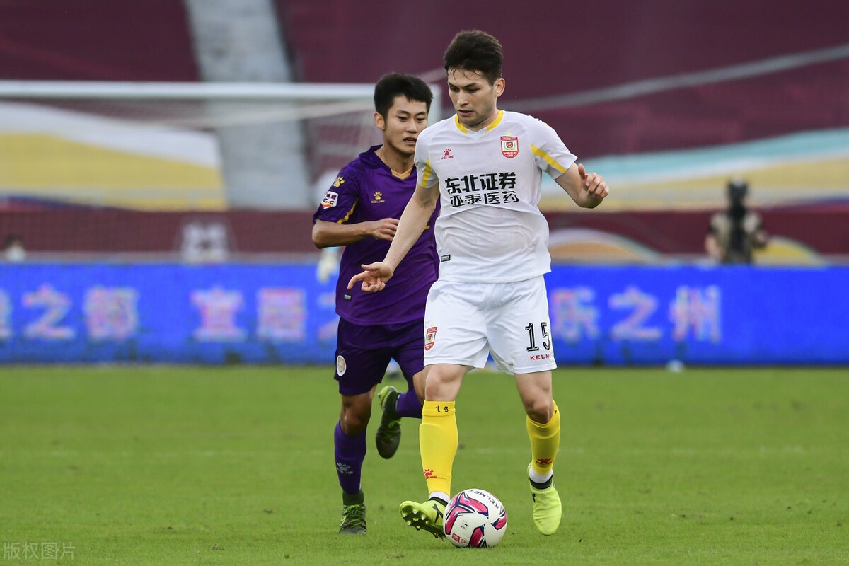 关于上海海港训练开放日，清晨刷新队史纪录引欢呼，NBA常规赛在即，团队化学反应显著的信息