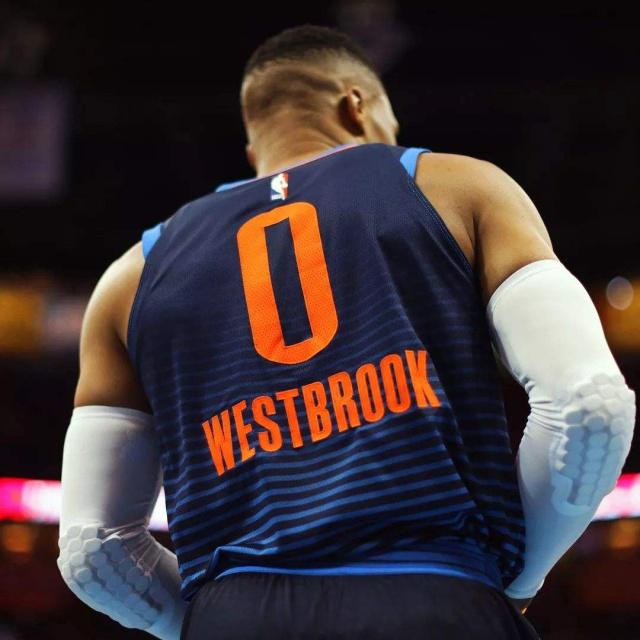 九游娱乐入口-关于NBA总决赛倒计时，俄克拉荷马雷霆清晨调整名单，细节引发关注，赛场秩序良好，临场指挥获称赞的信息